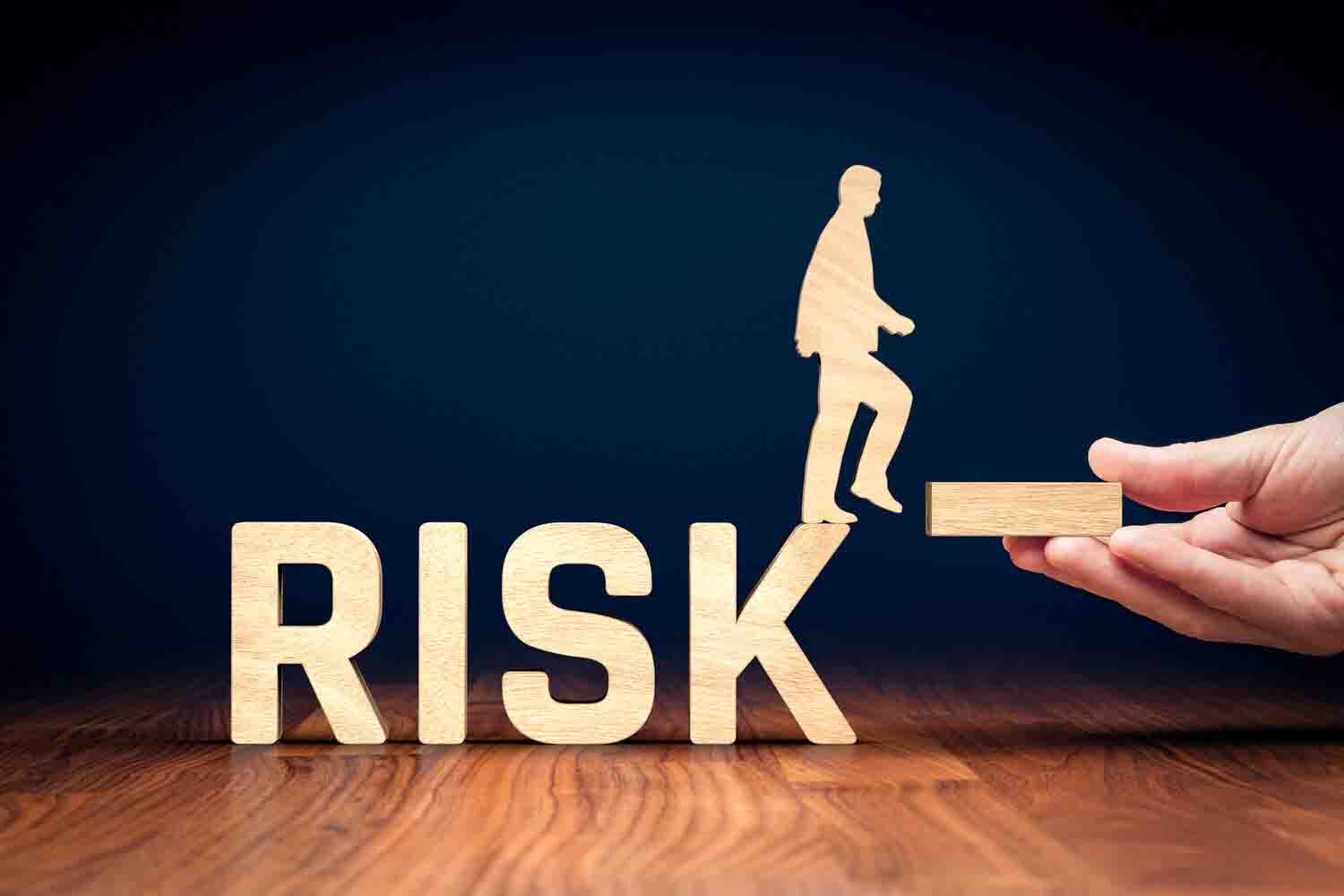 پیشینه پژوهش افشا ریسک: مطالعات داخلی در حوزه افشا مدیریت ریسک